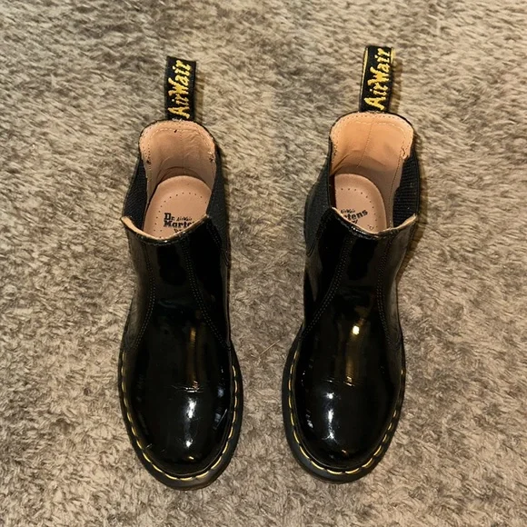 Dr. Martens 2976 patent leather Chelsea boot - Picture 5 of 13